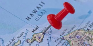 Red pin marking location on Hawaii map