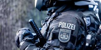 German police officers in tactical gear